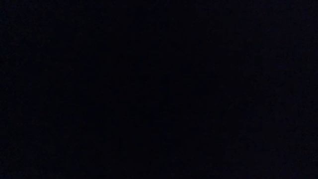 Писюнчик писяет на какашки