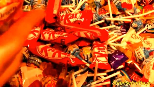 New! A lot of candy . Chocolates + Candies=Good Mood , Crazy Video смотреть онлайн