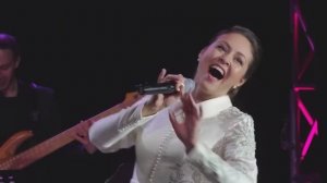 Алёна Петровская-"От любви кружится голова" муз. И.Слуцкий сл.П.Кузнецов.