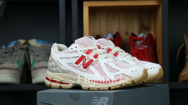 New Balance 1906R White Red M1906RO смотреть онлайн