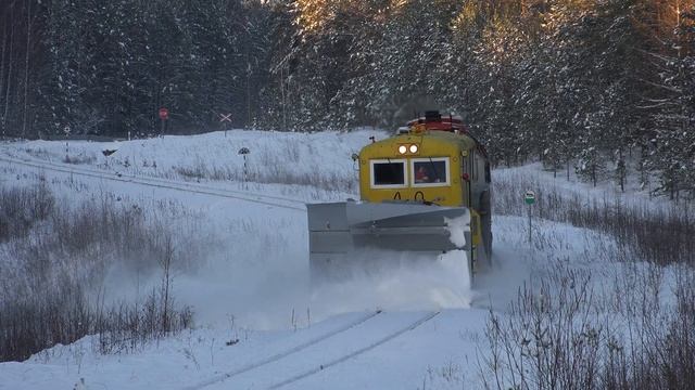 Работа ЖД снегоочистителя / Railway Snowplowing Action