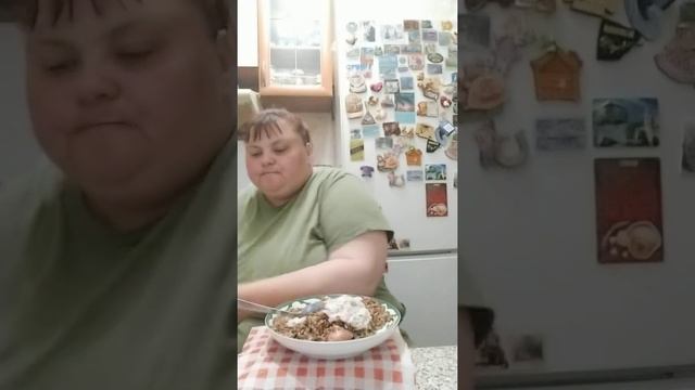 всем привет ем гречку 🥗 смотреть онлайн