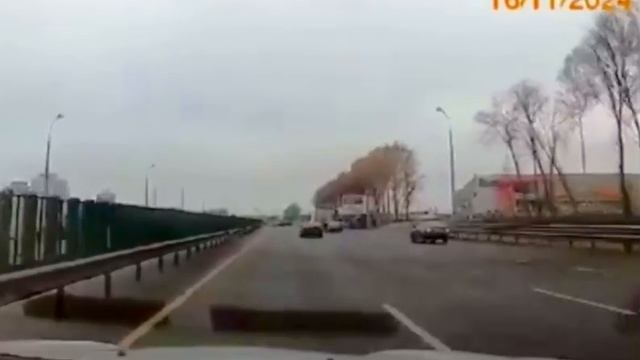 ДТП произошло в Минске в районе 28-го км внешнего кольца МКАД смотреть онлайн