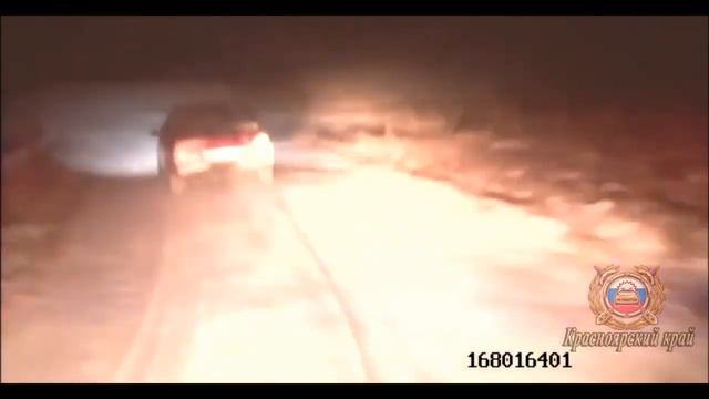 В Красноярском крае двое сотрудников ДПС Госавтоинспекции отдела МВД России по Ужурскому району, нах смотреть онлайн