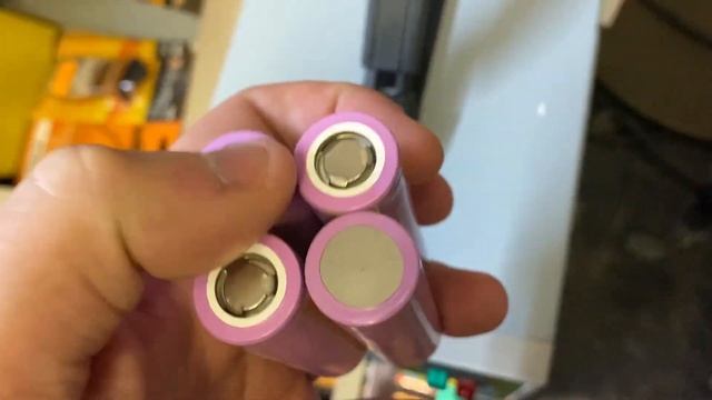 Building My Own Batteries! 4s 3000mah 18650 4s1p Li-On Battery Build!