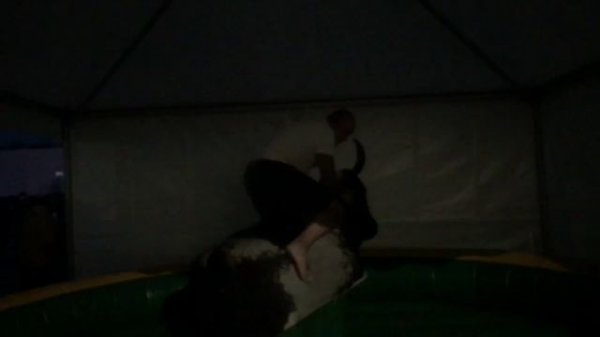 Бык, бык тупогуп, тупогубенький бычок)