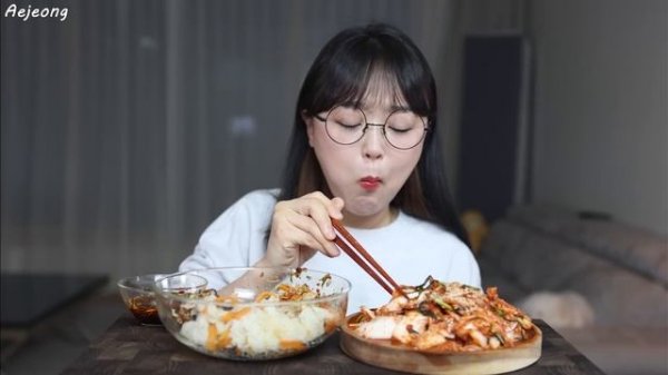 돌솥에 만들었더니 더 맛있네😋 굴밥 겉절이 먹방 Korean Stone Pot "Oyster rice" & Fresh Kimchi Mukbang Asmr
