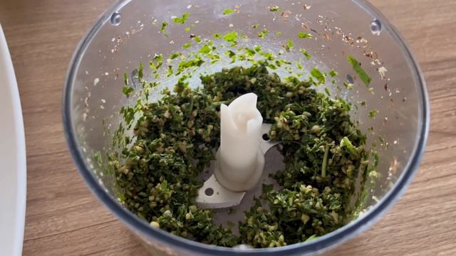 Домашно песто с орехи🇮🇹 (чудо на чудесата) смотреть онлайн