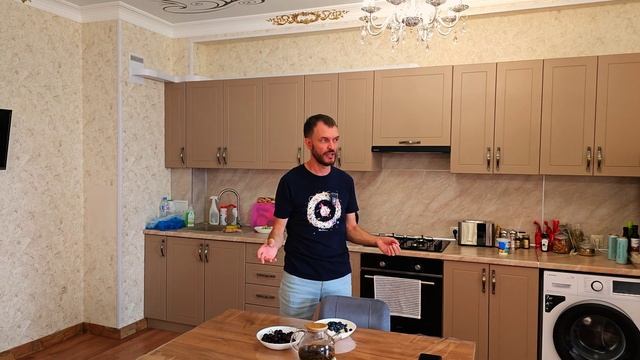 Разговор на кухне – зачем легенды о царе и постоянно действующий референдум? смотреть онлайн