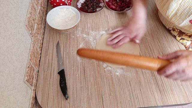 Живу, творю, учу, учусь.