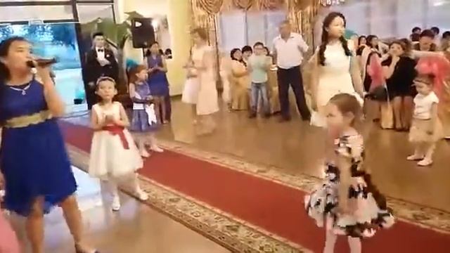 Аяжан на свадьбе смотреть онлайн