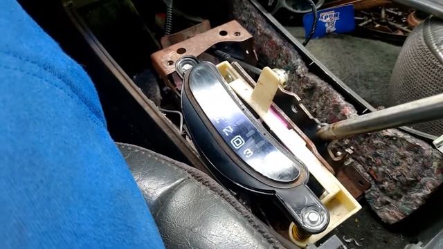 Destravando alavanca do Câmbio Blazer V6 Automática смотреть онлайн