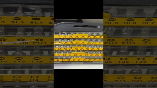 Набор бит с отверткой смотреть онлайн