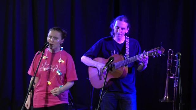 Маша Жданова - Новогодняя песня (М.Жданова) смотреть онлайн