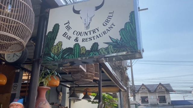 GODT KNALD I THAILAND UDEN MIN KONE - The Pannarai Hotel + Besøg på The Country Grill og lidt nytår смотреть онлайн
