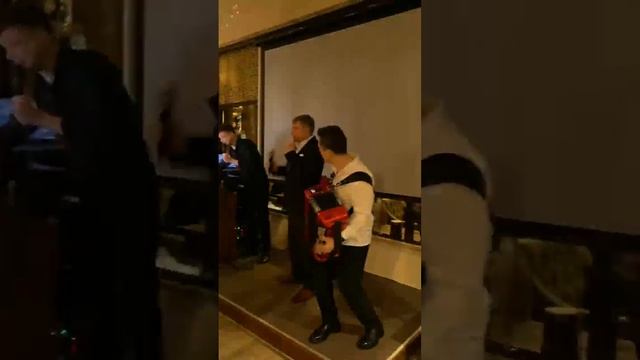 Ну кто так поёт..?! смотреть онлайн