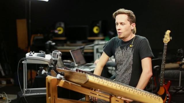 Live Looping Using Ableton Live by The Clouds Below смотреть онлайн