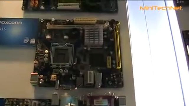 Foxconn G41S Mini-ITX Mainboard - CeBIT 2009 (DE)230 смотреть онлайн