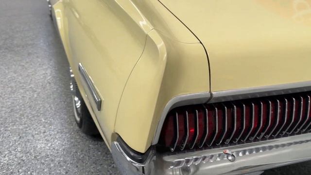 1967 Mercury Cougar 2 Door Hardtop смотреть онлайн
