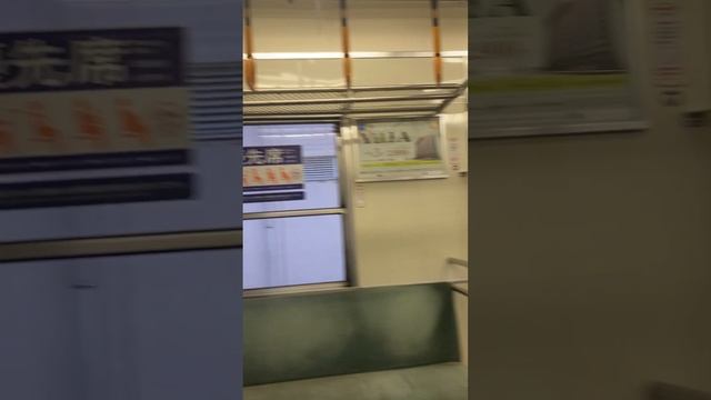 19.05.2023 года.Мини-видео.Внутри электрички серии Тобу 8000 на станции Йории. смотреть онлайн