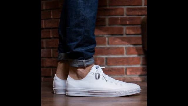 Top 10 Snikers Every Guy Needs For 2018 смотреть онлайн