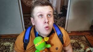 МЛАДШИЙ БРАТИК | Сериал СЕМЬЯ И ИХ СЫНОК - 16 Серия