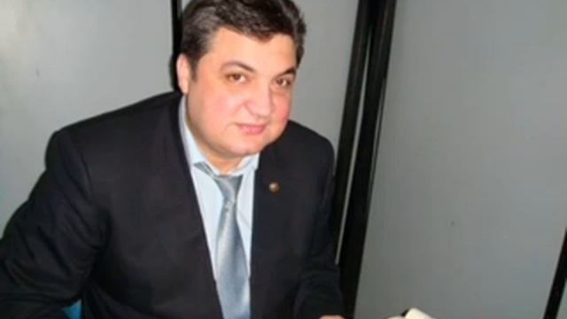 Namiq Məna VS Kamran Göyçaylı   2013 Bedihe