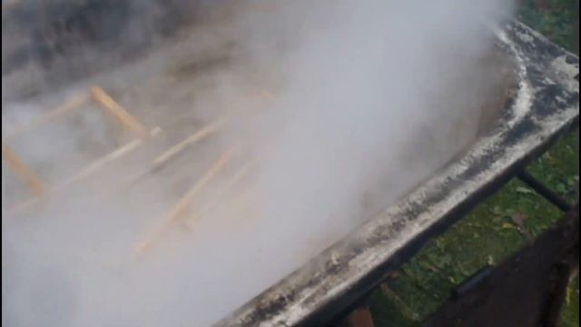 Топим воск. Забрус. Отдаём рамки даром. смотреть онлайн