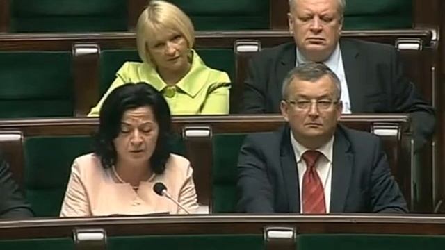 [81/518] Anna Paluch: Pod koniec maja zawarto umowę sprzedaży akcji Polskich Kolei Linowych z s... смотреть онлайн