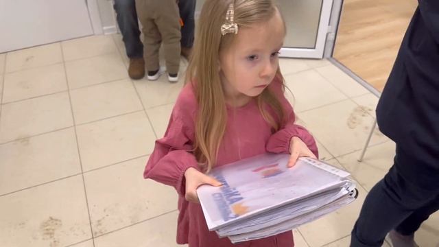 Занимаюсь спортом каждое утро / Очень грустно это все…. / Наши будни