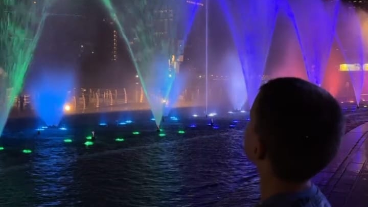 Шоу фонтанов у ICONSIAM в Бангкоке. Весело и красиво!