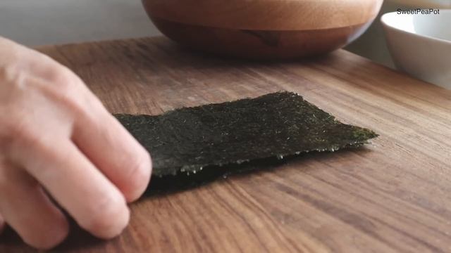 두부가 있다면 이렇게 해보세요. 어디든 잘 어울리고 단백질도 쉽게 챙길 수 있어요! Easy kimchi rice ball with protein packed rice! смотреть онлайн