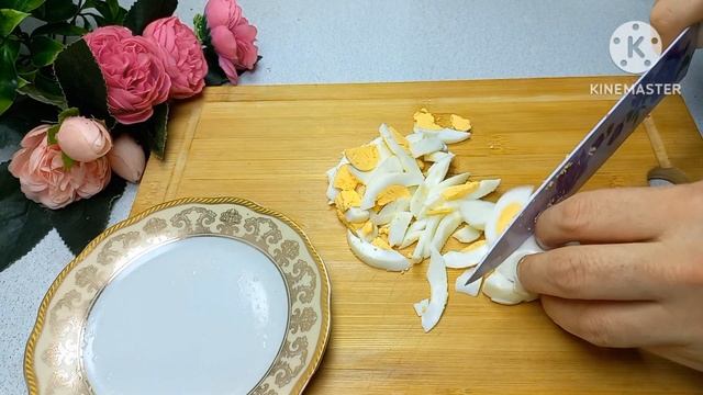 Готовить Всего 5 МИНУТ! Просто, быстро и Вкусно! Салат лёгкий и полезный, который ем даже ночью! смотреть онлайн