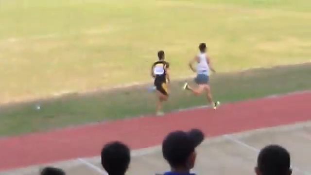 atlet lari 800m kalbar persaingan yg ketat. смотреть онлайн
