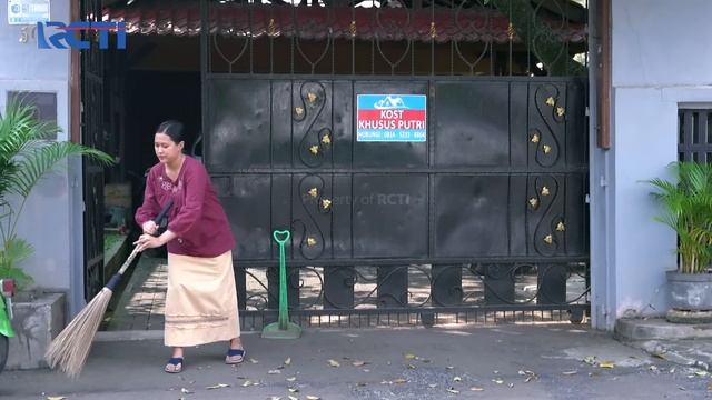 SALAM OLAHRAGA! Ujang Dan Kang Murad Yang Ditunggu-Tunggu - TUKANG OJEK PREMAN EPS 139 (1/2) смотреть онлайн