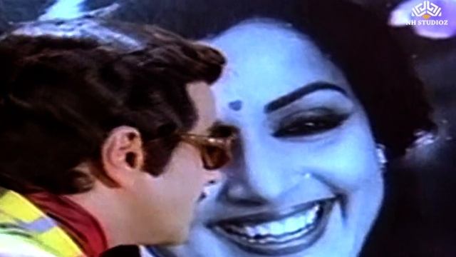 Zindagi Ki Pehli Zaroorat | Justice Choudhury | Jitendra | Hema Malini | Kishore Kumar смотреть онлайн