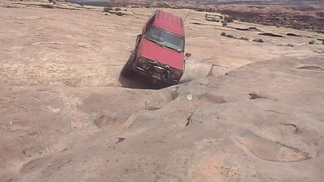 JohnKe crosses the Golder crack 2016 смотреть онлайн