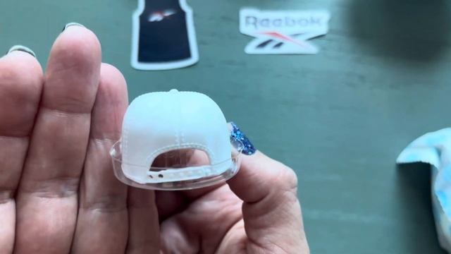 Zuru Mini Brands Mini Sneakers Blind Opening смотреть онлайн