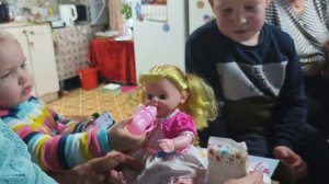 Приезжали внучки и правнуки к свекрови ,встретили новый год .