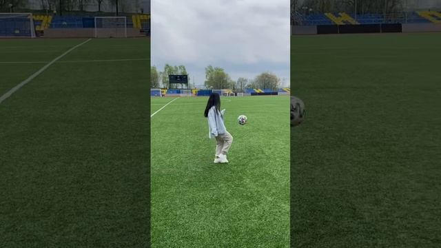 С любимым❤️ #контент #reels #smm #контентменеджер #футбол #sport #girls #спорт #любовь #футболистка смотреть онлайн