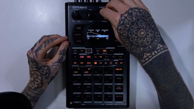 Roland SP-404 MKII Tutorial Series 19 - Using Envelopes смотреть онлайн