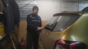 как снять задний фонарь рено сандеро 2