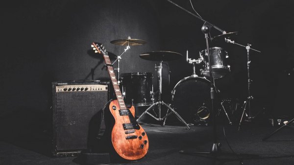 Rainbow - Bass Guitar & Drum Kit|Pulsating Bass