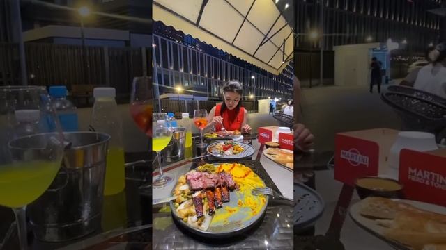 Ужин с супругой в ГастроЦентр Астана смотреть онлайн