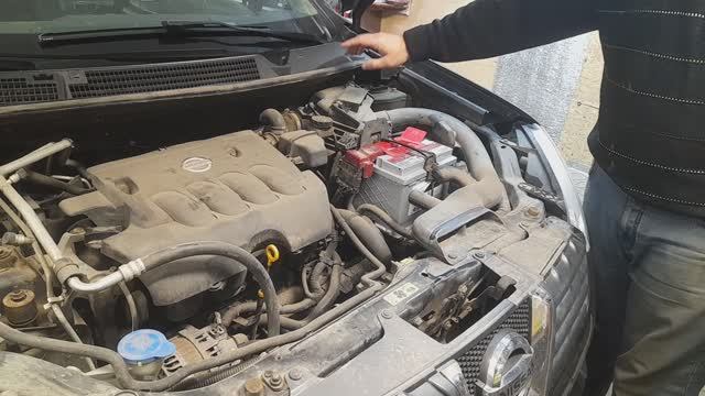 как поменять воздушный фильтр двигателя ниссан кашкай смотреть онлайн