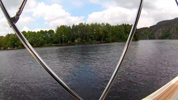 Quicksilver 470 cabin