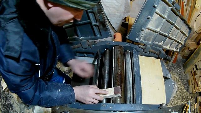 Как заточить ножи фуганка? Точим не снимая с вала. смотреть онлайн