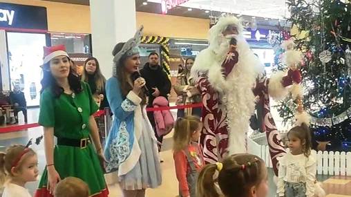 Белгород.ТЦ "Сити Молл" для детей посетителей устроили классный Новогодний праздник. 2 января 2025 смотреть онлайн