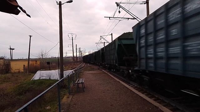 ВЛ80Т-1801 с грузовым смотреть онлайн