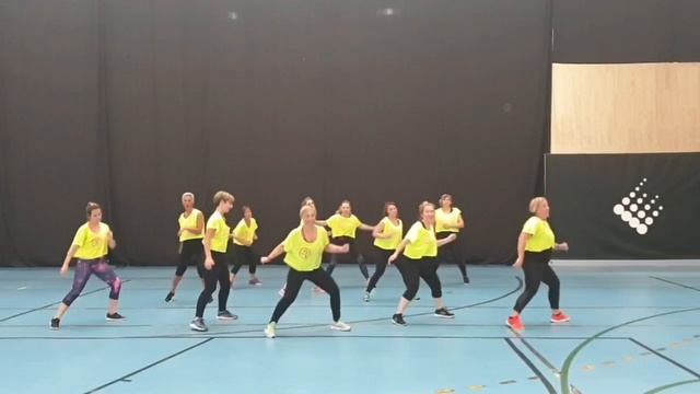 EL MENEITO - Combo Dominicano/ Zumba смотреть онлайн